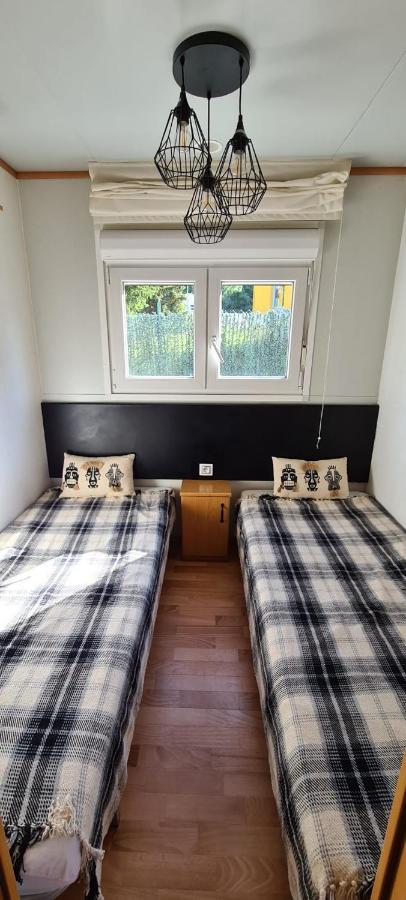 Mobil Home Dans Camping Saillagouse Exterior foto